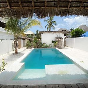 Luxury Couples Escape - Private Pool Beach House Villa Paje Exterior photo