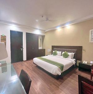 Amber Inn By Orion Hotels Nuova Delhi Exterior photo