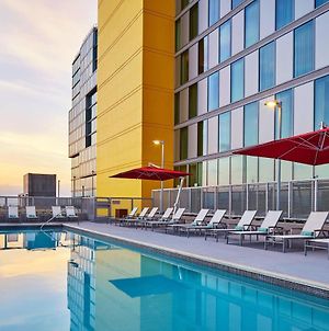 Springhill Suites By Marriott San Diego Downtown/Bayfront Exterior photo