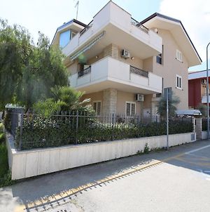Hansel Alba Adriatica Exterior photo