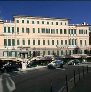 Hotel Mediterranee Genova Exterior photo