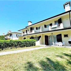 Spacious Villa In Porto Santa Margherita With Private Garden Exterior photo