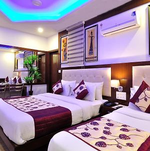 Hotel Nirmal Mahal By Check In Room Nuova Delhi Room photo