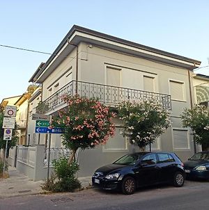 Casa vacanze da Antonio Villa Viareggio Exterior photo