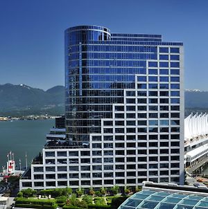Fairmont Waterfront Hotel Vancouver Exterior photo