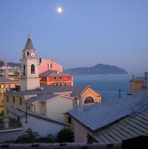 Mansarda Sul Mare - La Contessa Di Caprafico Appartamento Genova Exterior photo