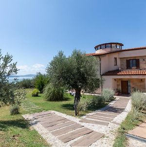 Beautiful Home In Passignano Sul Trasime With 3 Bedrooms And Wifi Passignano sul Trasimeno Exterior photo