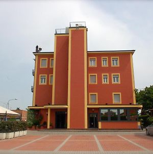 Hotel Aquila Castelfranco Emilia Exterior photo