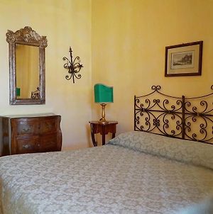 Bed&Breakfast Riviera di Chiaia Rambaldi Napoli Room photo
