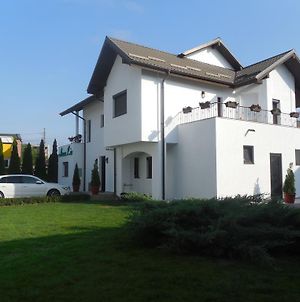 Villa AnnaLia - Rooms to Rent Bacău Exterior photo