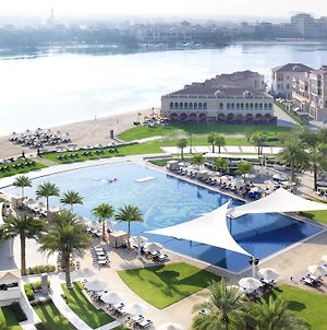 The Ritz-Carlton Abu Dhabi, Grand Canal Hotel Exterior photo