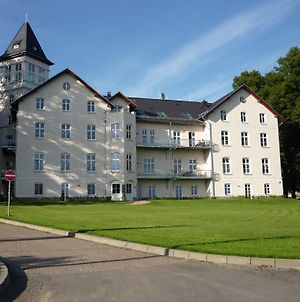 Jagdschloss Zu Hohen Niendorf Ostseebad Kühlungsborn Exterior photo
