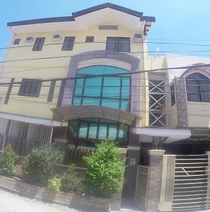 Haus Of Tubo Davao Appartamento Exterior photo
