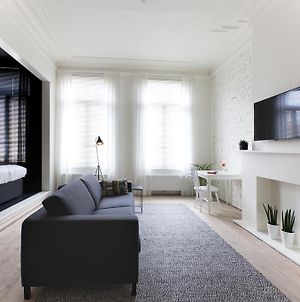 Maison Nationale City Flats & Suites Anversa Room photo
