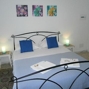 Le Mille E Una Roma Bed and Breakfast Room photo