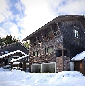 Gakuto Lodge Hakuba Exterior photo