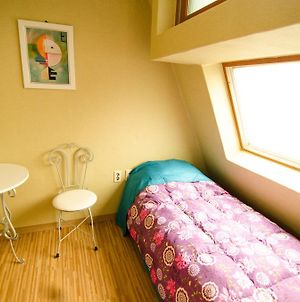 Kimchee Sinchon Guesthouse Seul Room photo