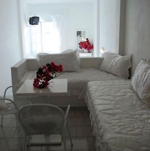 Karavas Apartments Città di Mykonos Room photo