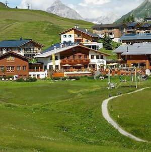 Hotel Mohnenfluh Lech am Arlberg Exterior photo
