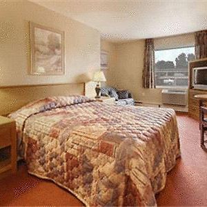 Super 8 Motel - Kingston Room photo