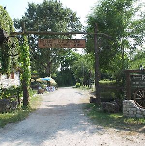 Agriturismo al Ranch Villa Castello dʼAviano Exterior photo