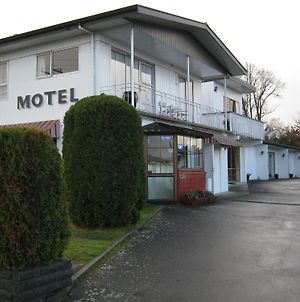 Adelphi Motel Lago Lago Taupo Exterior photo