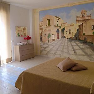 House With One Bedroom In Noto Vr Exterior photo