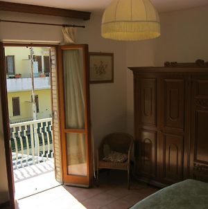 Apartment Via Vittoria Bastia Umbra Exterior photo