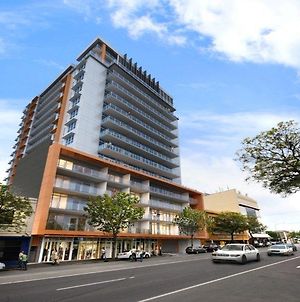 Vision On Morphett Adelaide Central Aparthotel Exterior photo