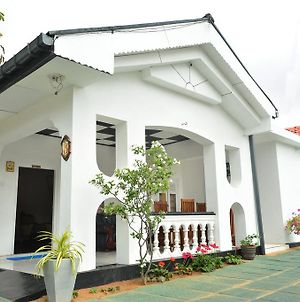 Royal Residence Negombo Exterior photo