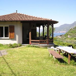 Villa Lombardia Pilzone Exterior photo