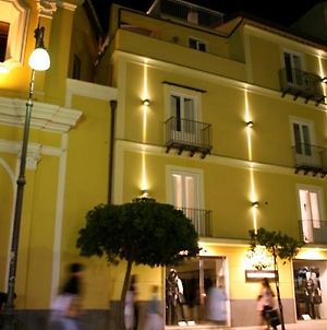 Palazzo Tritone & Abagnale Bed and Breakfast Sorrento Exterior photo