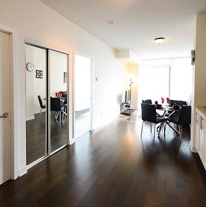 Executive Furnished Properties - Square One Mississauga Appartamento Exterior photo
