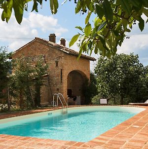 Luxurious Villa in Tabiano Castello with Swimming Pool Tabiano Terme Exterior photo