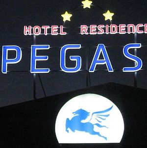 Hotel Residence Pegaso Montepaone Exterior photo