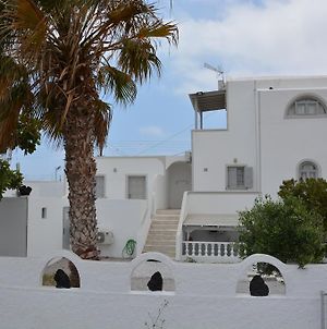 Tonaras Villas Perivolos (Santorini) Exterior photo
