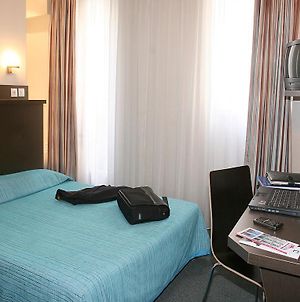 Hotel Amarys Simart Parigi Room photo