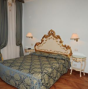 Alloggi Santa Sofia Bed and Breakfast Venezia Exterior photo