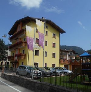 Residence Stella delle Alpi Cavedago Exterior photo