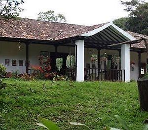 Hacienda El Roble Hotel Bucaramanga Exterior photo