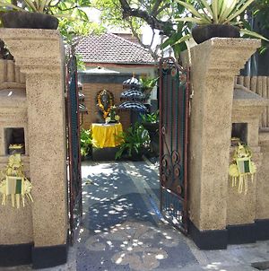 Tirta Yoga Inn Padangbai  Exterior photo