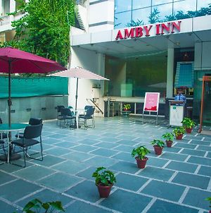 Hotel Amby Inn Nuova Delhi Exterior photo