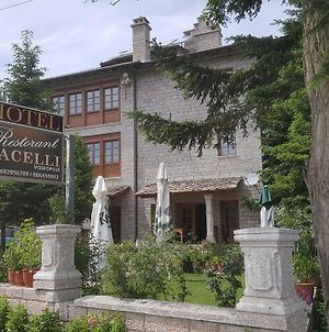 Hotel Bacelli Korce Exterior photo