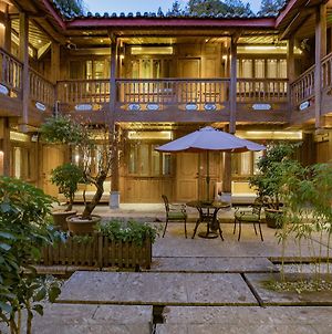 Lijiang Ivy Garden Resort Hotel Exterior photo