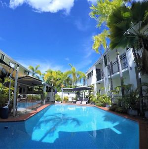 Crystal Garden Resort & Restaurant Cairns Exterior photo