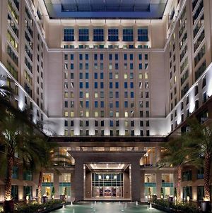 The Ritz-Carlton, Dubai International Financial Centre Hotel Exterior photo