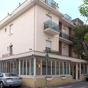 Hotel Ave Rimini Exterior photo