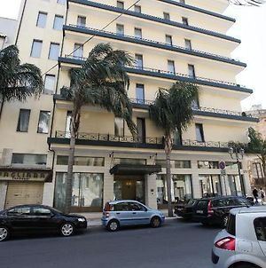 Colonna Hotel Brindisi Exterior photo