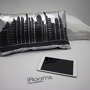 Irooms Rooms Apartments Valenza Exterior photo