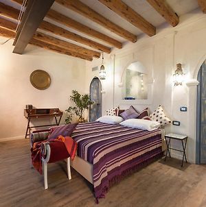Ca' Blanca Bed and Breakfast Castelnuovo del Garda Exterior photo